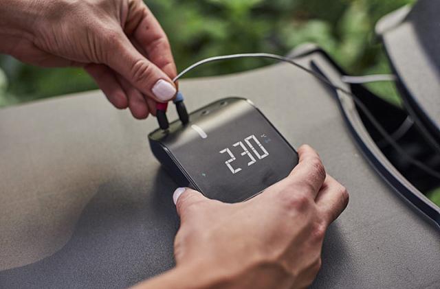 Термометр кулинарный Weber Connect Smart Grilling Hub